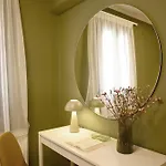 Si Deve Apartments, By Zantewize *