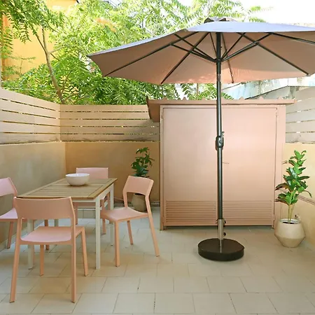 Si Deve Apartments, By Zantewize * Zákinthosz