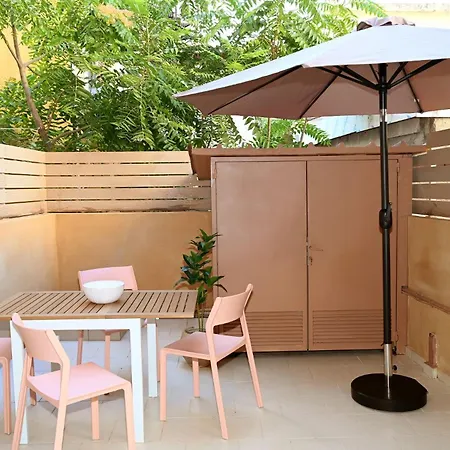 Si Deve Apartments, By Zantewize * Zákinthosz